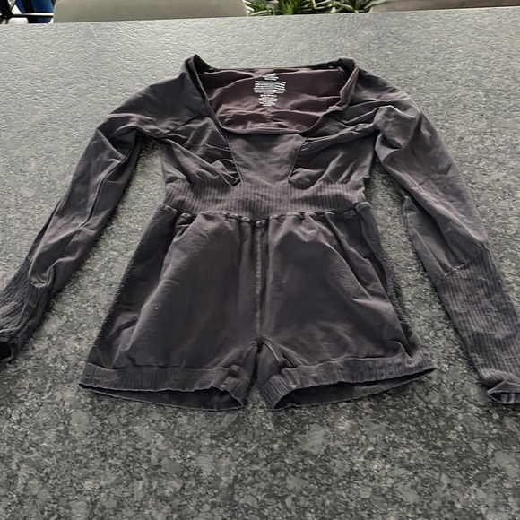 Free People Good Karma Long Sleeved Runsie in Washed Black BNWOT - Picture 7 of 9